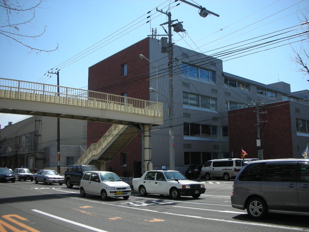 Primary school. 555m to Sapporo Municipal Maruyama Elementary School (elementary school)