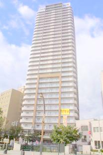 Building appearance. Is a 33-storey tower apartment stand out when people