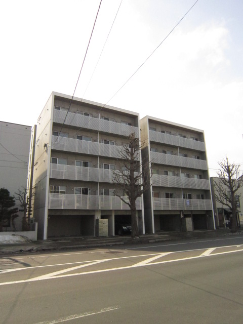 Building appearance. Stylish appearance! Convenient nearby, such as a convenience store post office! 