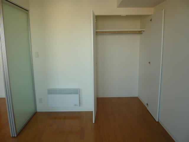 Other room space. Storage of Western-style side