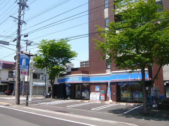 Convenience store. 150m until Lawson Sapporominami 14 Nishi store (convenience store)