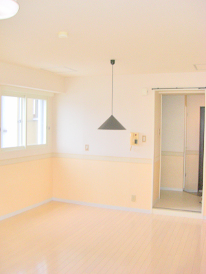 Living and room. This renovation has been limited 1 room! First come, first served ☆ 