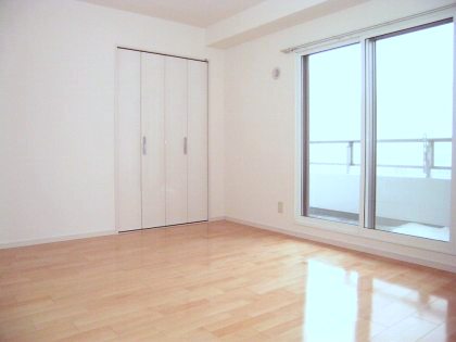 Living and room.  ☆ Popular independent system Kitchen type! Top-floor room. 