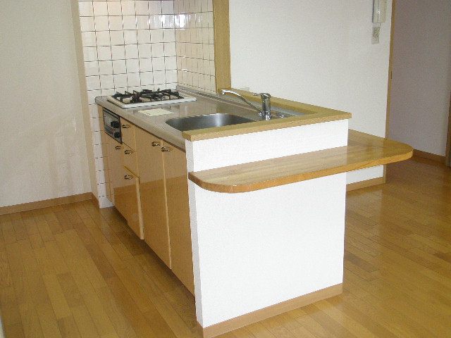 Living and room. System kitchen. 