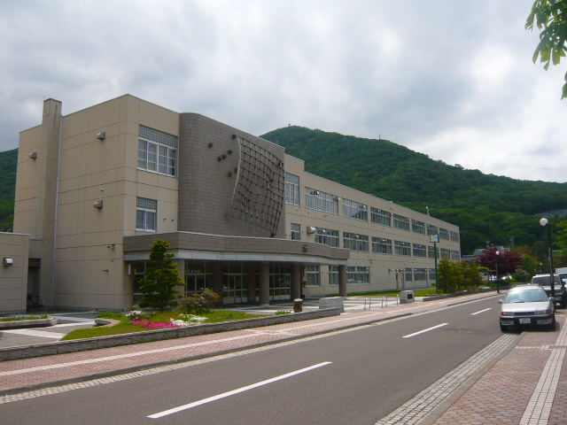 Junior high school. 515m to Sapporo Tateyama nose junior high school (junior high school)