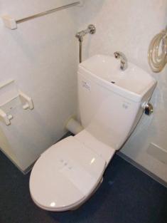 Toilet. ~ Sapporo's largest listing amount ~ Looking for room to big center shops! 