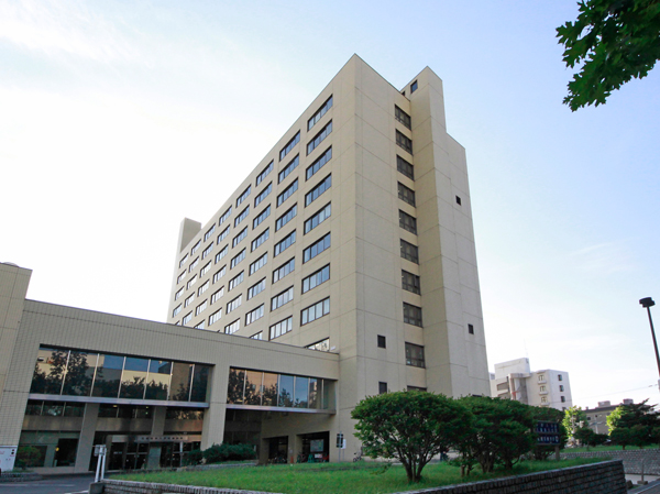 Surrounding environment. Sapporo Medical University Hospital (about 1000m / Walk 13 minutes)