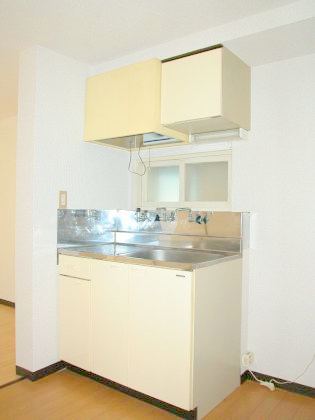 Kitchen. It requires no rent of tenants month if now ☆ 