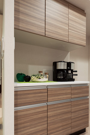 Kitchen.  [Increase the storage capacity of the kitchen, Built-in cupboards] In storage capacity plenty, And it prepares clean and beautifully around the kitchen