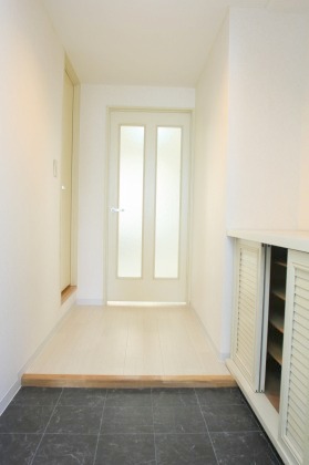 Entrance. It is a popular 3LDK in the city center ☆ This location condition is rare