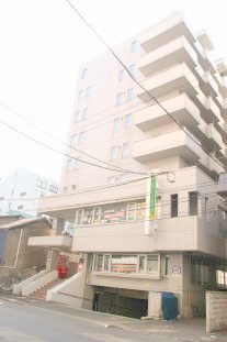 Building appearance. It is a popular 3LDK in the city center ☆ This location condition is rare