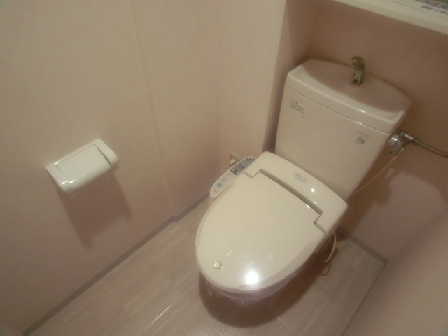 Toilet.  ☆ Toilet with warm water washing toilet seat ☆ 