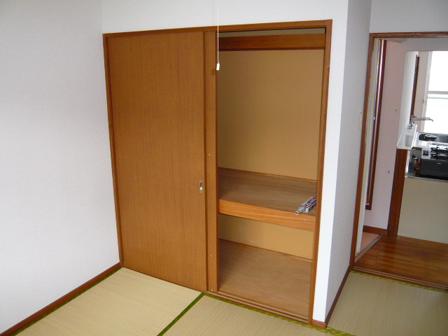 Other room space. It is easy to use because there is also a large storage! 