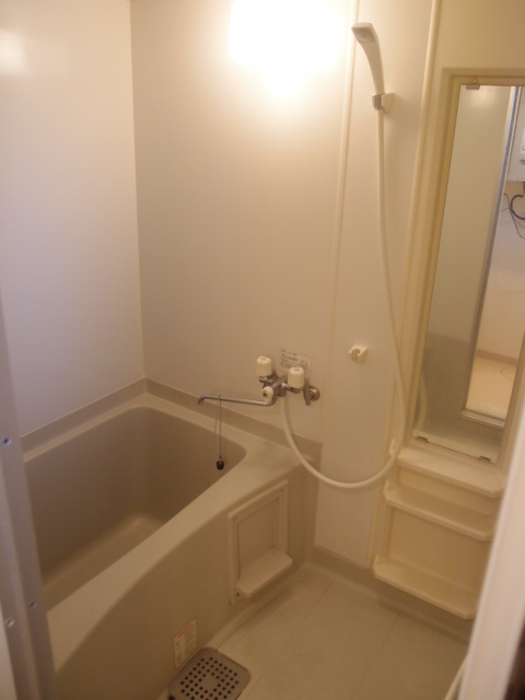 Bath. Spacious bathroom! You will blown away the fatigue of the day! 