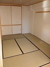 Other room space. Japanese-style room is also spacious