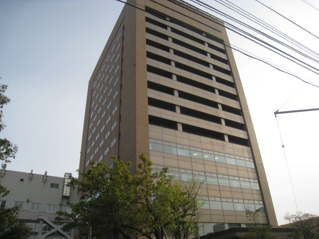 library. Sapporo Medical University 420m until the General Information Center Library (Library)