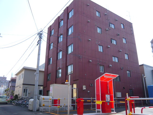 Building appearance. subway ・ Tram is just a good location of buckwheat