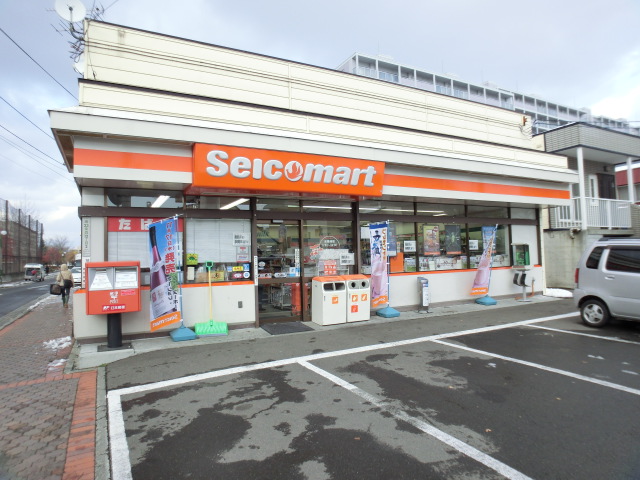 Convenience store. Seicomart Takada to the store (convenience store) 391m