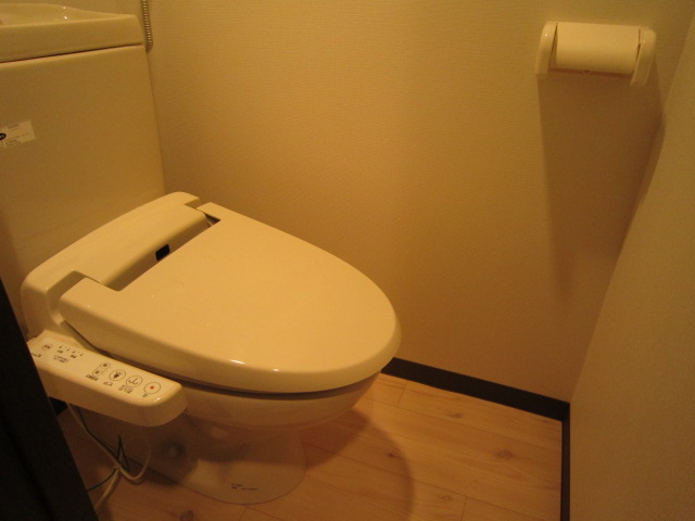 Toilet. Since the Washlet is complete ass is always clean! 