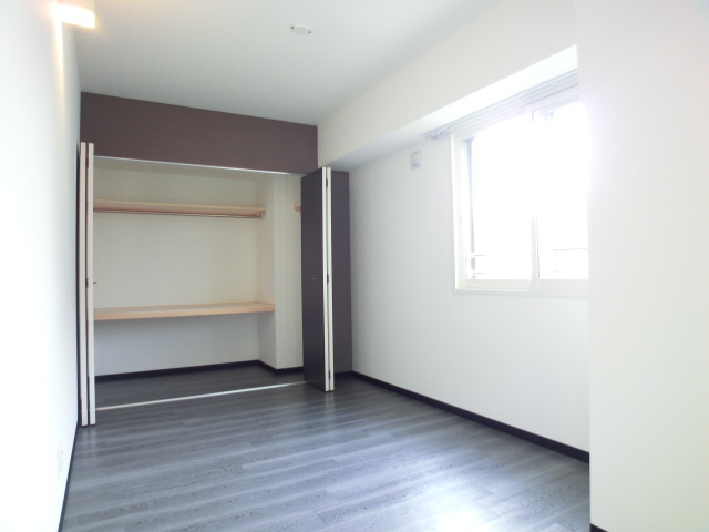 Other room space. Housed in a large Western-style ☆ 