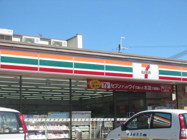 Convenience store. Seven-Eleven Sapporominami 1 Nishi 11-chome up (convenience store) 131m