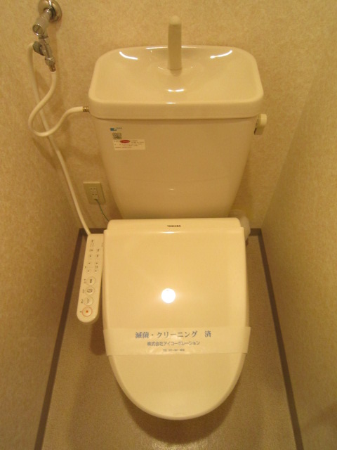 Toilet. Washlet is equipped. 