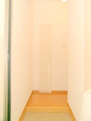 Entrance. It is built shallow properties of popularity ☆ Also has a bidet ☆ 