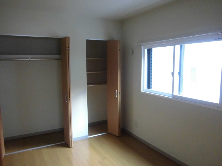 Other room space. Spacious is housed with a Western-style