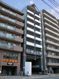 Building appearance.  ☆ 2-minute walk from the subway west 18-chome Station! Commute ・ It is convenient to go to school
