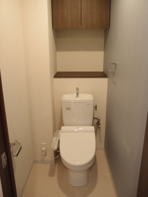 Toilet. It can washlet equipped to and comfortable use! 