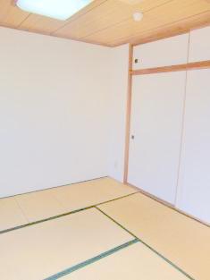 Other room space. Is a sale lease apartment station near ☆ Susukino also very close to the prime location