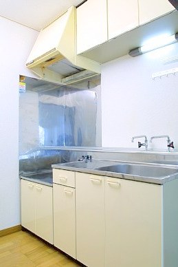 Kitchen. It has become a clean kitchen.