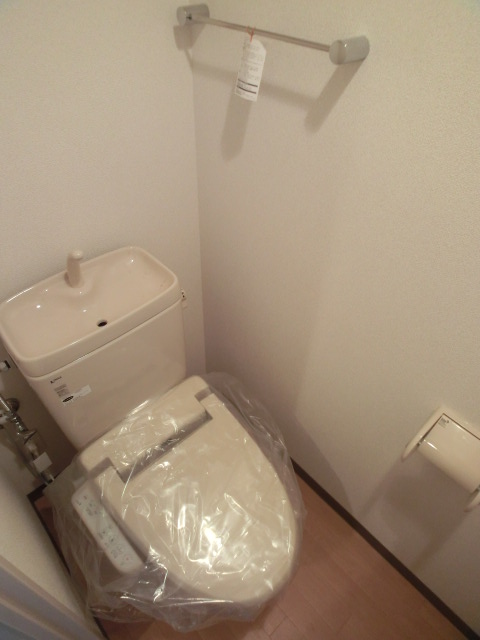 Toilet. Bidet equipped ☆