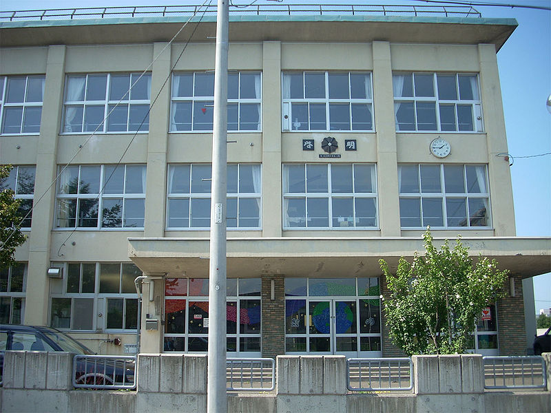 Junior high school. 1087m to Sapporo Municipal Keimyung junior high school (junior high school)