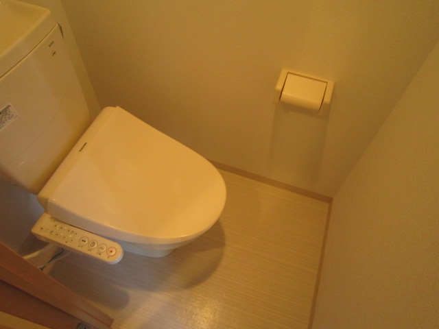 Toilet. Since the Washlet is equipped with safe use of the winter period! 