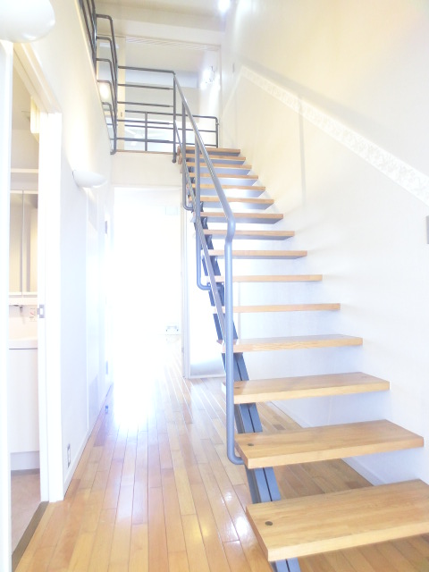 Other Equipment. Up the stairs to the Western-style. Available in single-family feeling. 