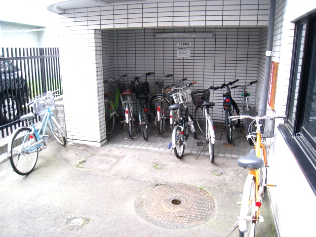 Other common areas. Is a bicycle parking lot. 