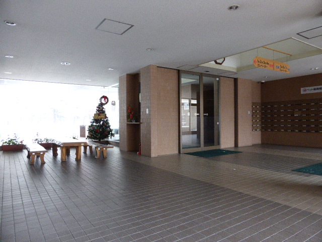 lobby. It is the first floor of the lobby