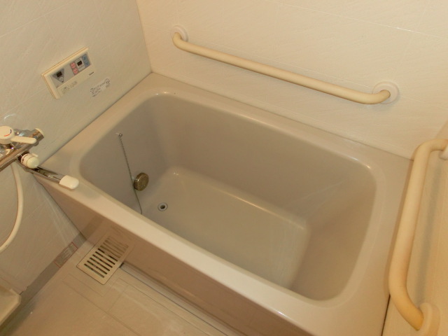 Bath.  ※ Same apartment separate room interior photo ※ 