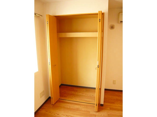 Other room space. closet