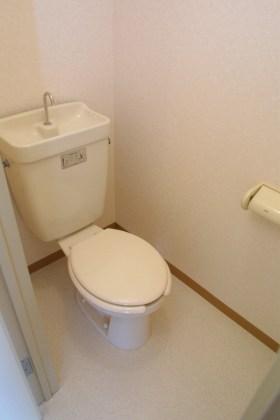 Toilet. ~ Sapporo's largest listing amount ~ Looking for room to big center shops! 