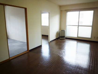 Living and room. ~ Sapporo's largest listing amount ~ Looking for room to big center shops