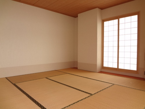 Other room space. Japanese-style room is 8 quires