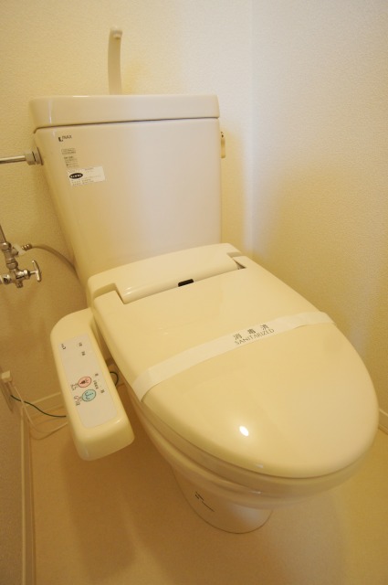 Toilet.  ☆ Bidet with WC