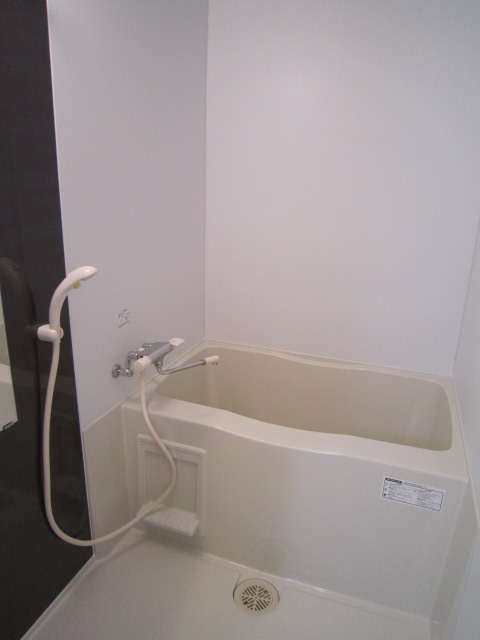 Bath. Spacious bathroom! Economical city gas hot water supply! 