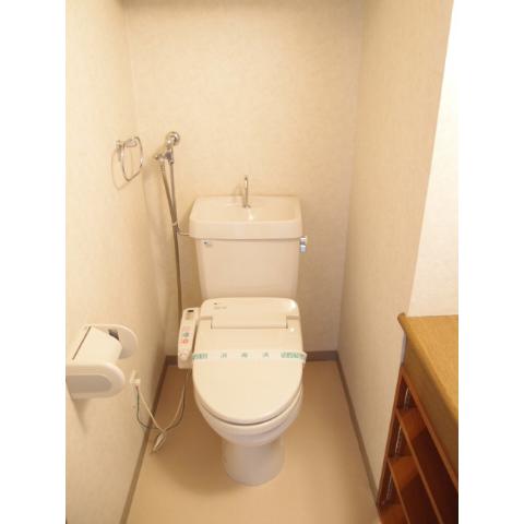 Toilet. Washlet year I can be comfortable in use are equipped! 