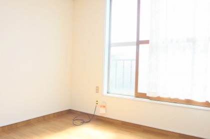 Living and room. Deposit ・ key money ・ Rent is all free of triple 0 yen properties before