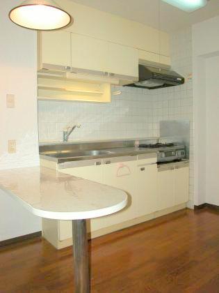 Kitchen. Is an economical city gas properties ☆ Deposit ・ Double 0 yen without key money