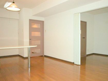 Living and room. Is an economical city gas properties ☆ Deposit ・ Double 0 yen without key money