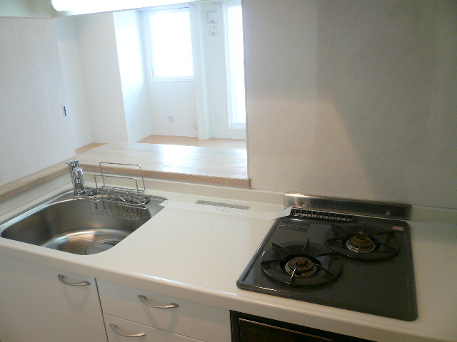 Kitchen. System kitchen and is fully equipped in Single-friendly